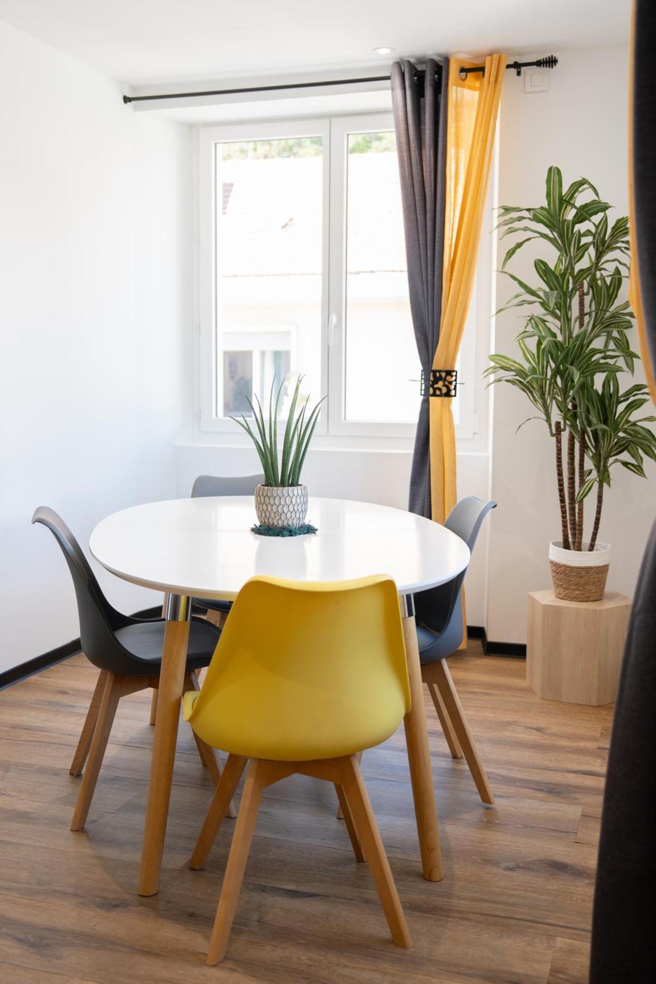 Appartement Centre De Систерон Экстерьер фото